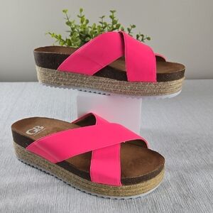 Gianni Bini Pink Platform Sandals‎